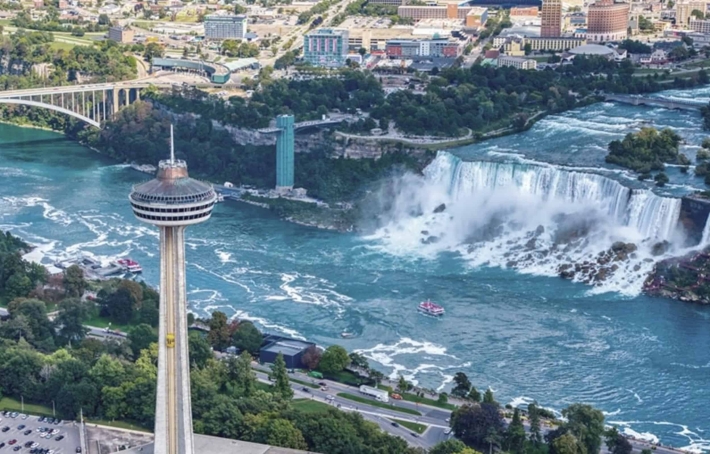SKYLON TOWER: MENARA ELEGAN DI ATAS AIR TERJUN NIAGARA
