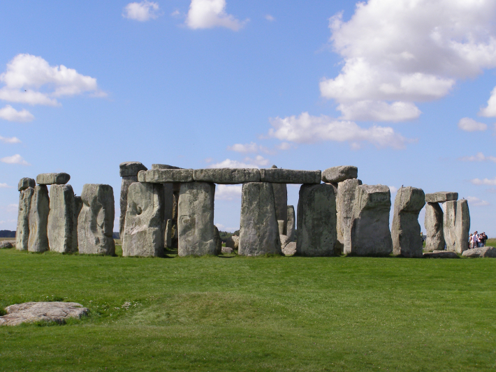 STONEHENGE SITUS PRASEJARAH DI INGGRIS :FAKTA FAKTA MONUMEN PRASEJARAH