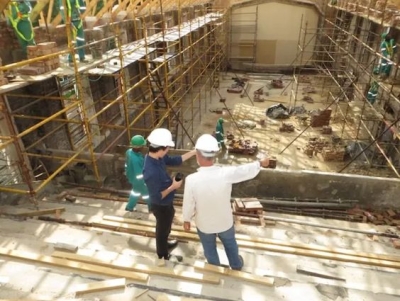 BAGAIMANA CARA MENGUKUR DAN MEMOTONG PIPA HITAM UNTUK KEBUTUHAN PROYEK INDUSTRI